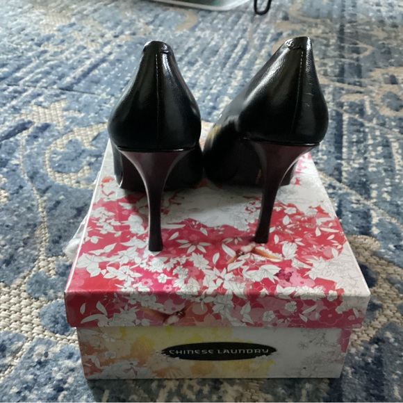 Black Pump - Picture 4 of 6